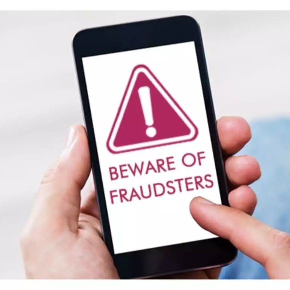 🛑 SELLERS, BEWARE OF BAIT & SWITCH SCAMMERS ~  POSHMARK MAKES IT EASY 4 THEM 😡 - Picture 6 of 9